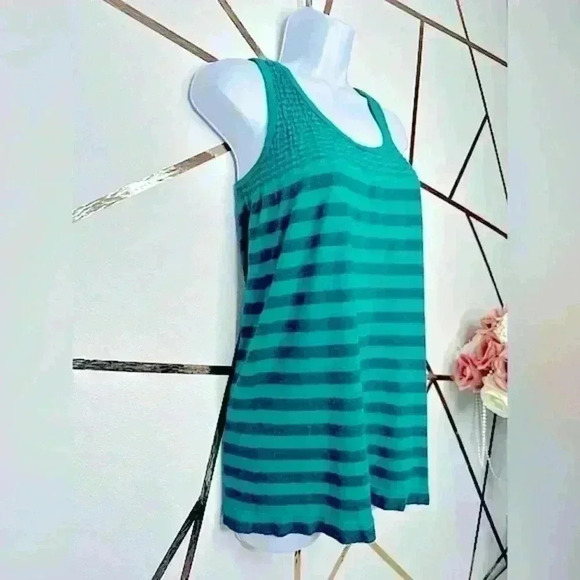 Weatherproof tank top size S (E3) - Picture 2 of 6